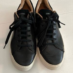 Toms leather sneakers men’s size 9.5
